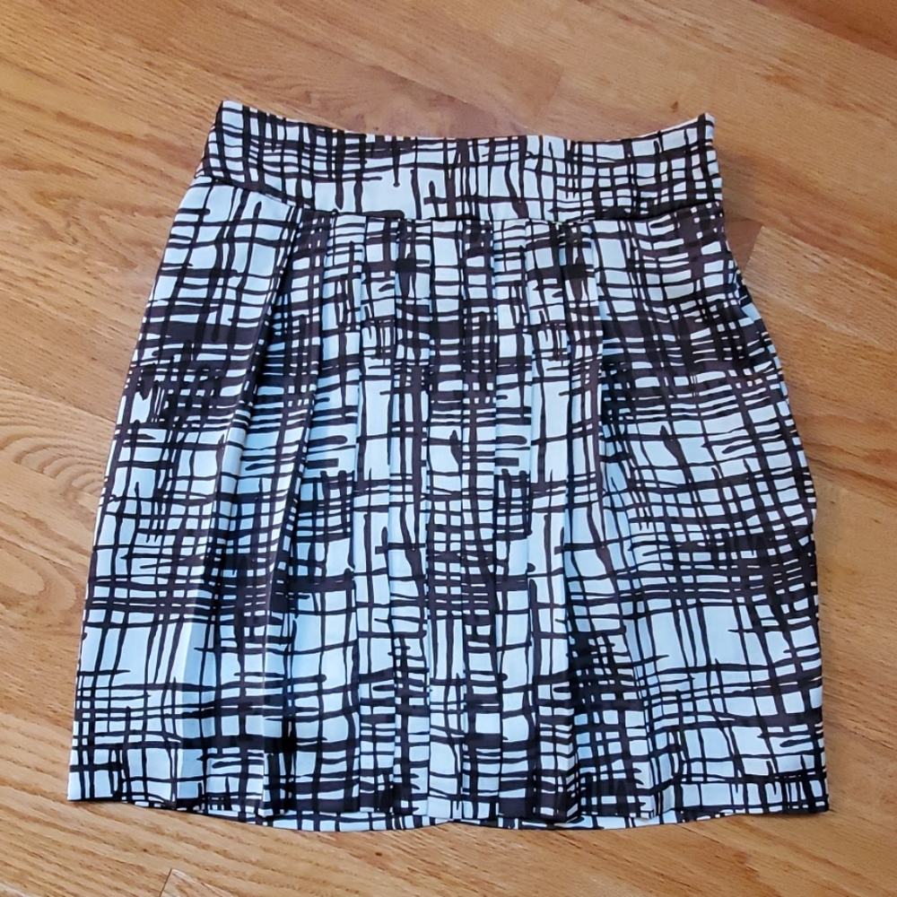 Like new, super soft and silky skirt!